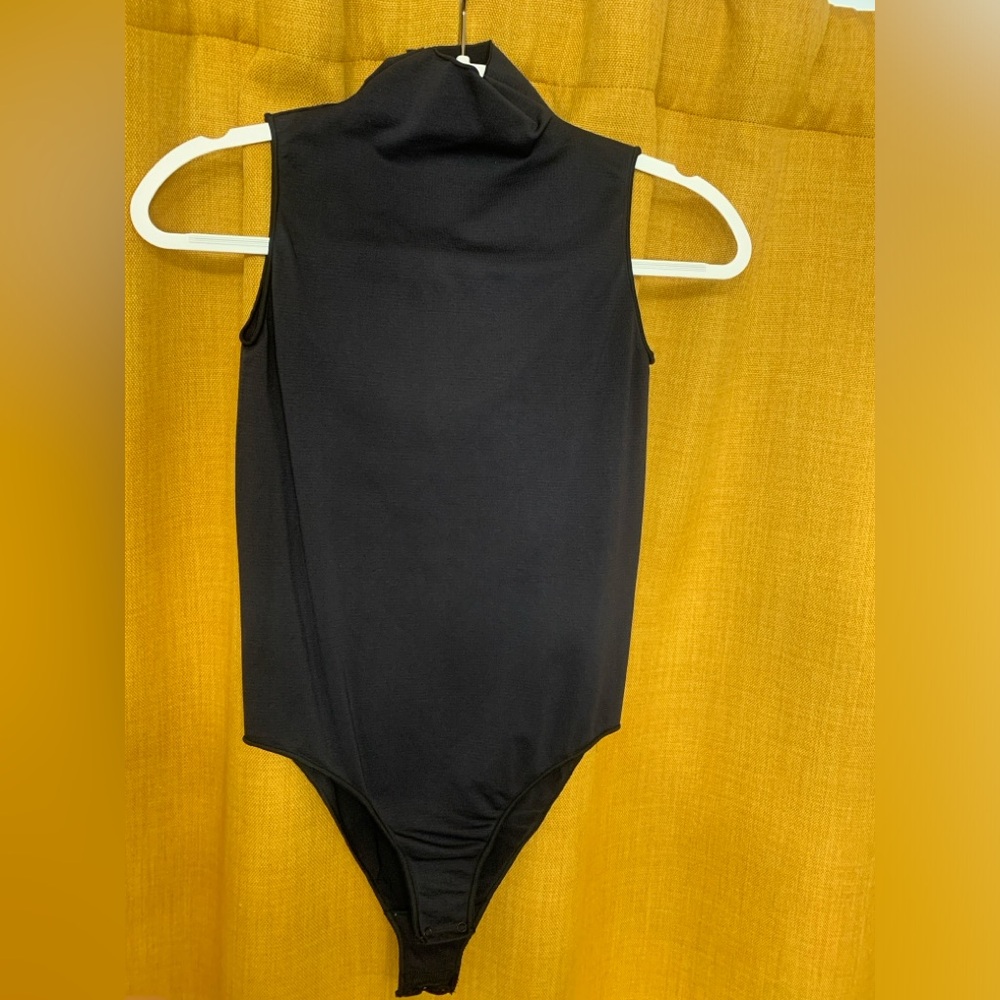 SKIMS BLACK TURTLENECK BODYSUIT